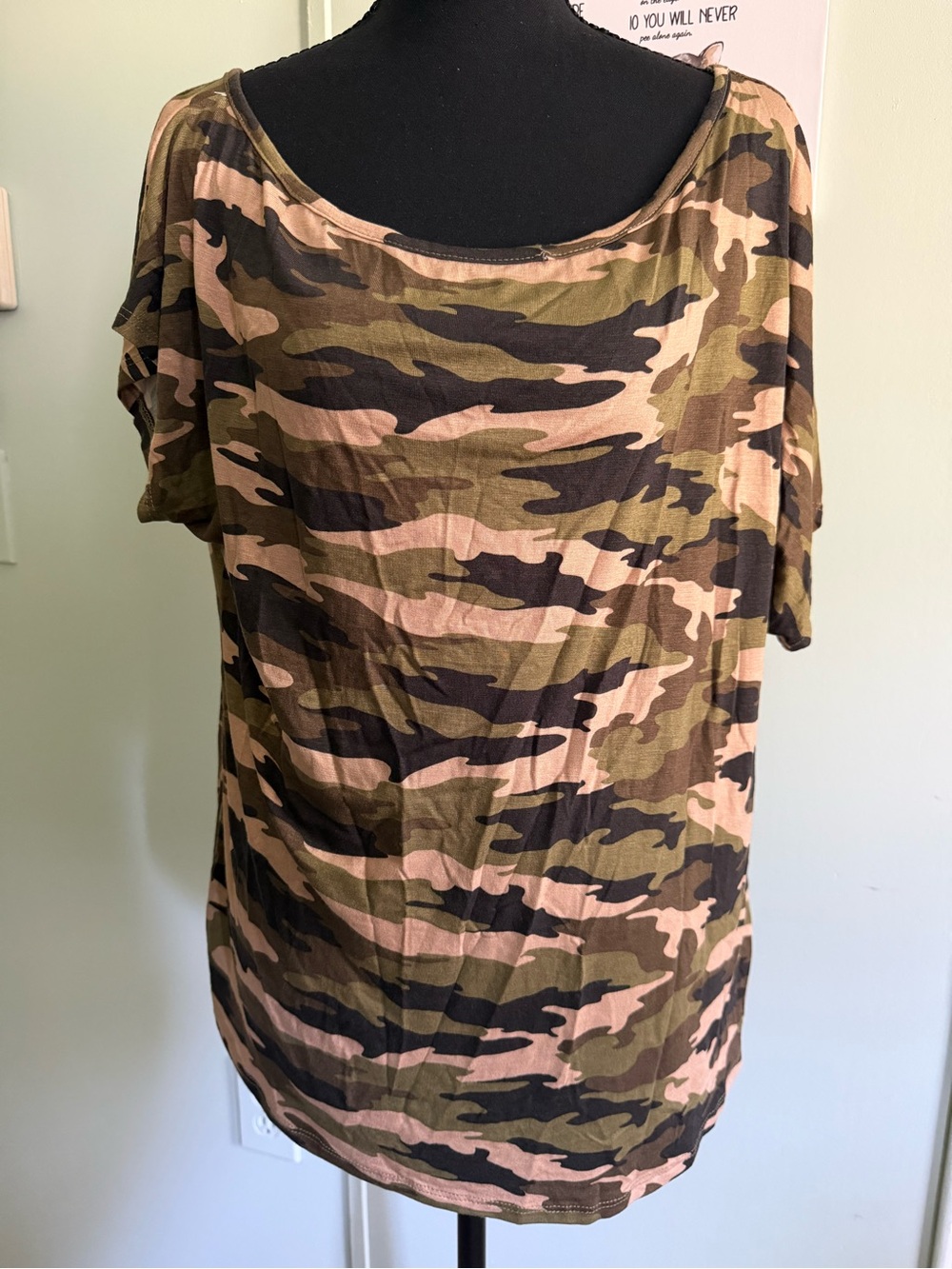 E. Luna Camouflage Scoop Neck Short Sleeve Top - Olive/Black/Tan. Size M